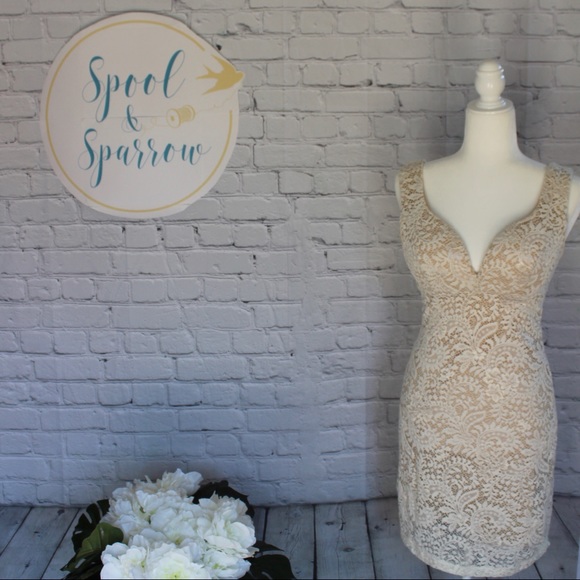 Emerald Sundae White Lace Overlay Bodycon Dress - Picture 1 of 8